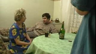 Ce jeune se tape une vieille