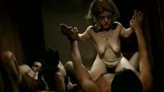 Une partouze de nain