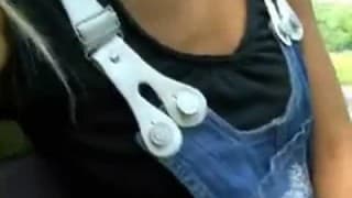 Une amatrice baise en extérieur