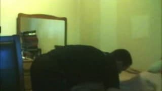 Ce black suce longuement la queue de son mec