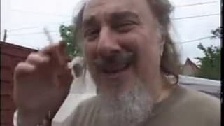 Elle se tape un vieux pour le plaisir