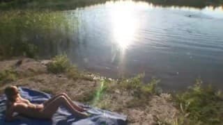 Trois mecs pour baiser une meuf bourrée!