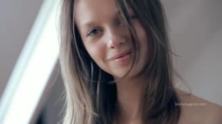 Elle se masturbe en HD