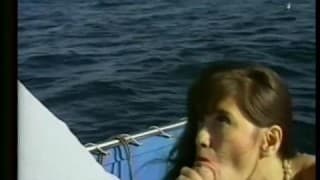 Défragmentation anal sur le bateau pour Alex Dane