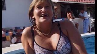 Brandy sexy a deux hommes pour lui donner le compte