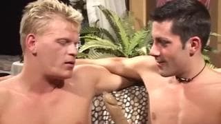 Des potes motivés pour se pomper la queue