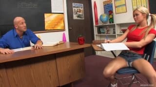 Crista Moore une très belle étudiante blonde !