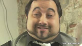 Samia Duarte et Yoha jouent avec un étalon !