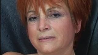 Mature rousse et gourmande pour quelques coups de bite ?