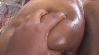 Crystal Clear une femme énorme dans la baignoire !