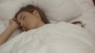 Josephine une jeune pour quelques caresses