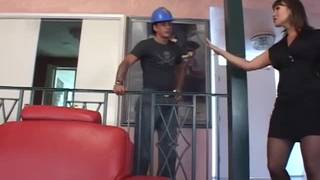 Ava Devine se fait enculer comme jamais et elle aime