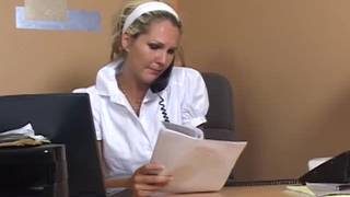 Heidi Brooks une blondasse super chaude à voir !