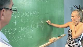 Barbie White n'a pas eu une bonne note et veut négocier