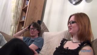 Zara DuRose aime sucer pendant son temps libre