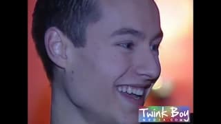 Blond, Brun, Jeune 18-21ans, Minet, Anal, Fellation