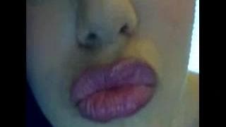 Sunny Leone une belle brune devant la webcam