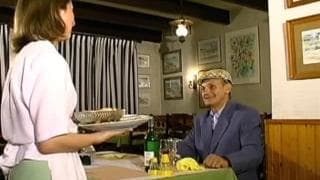 Il se tape la serveuse et c'est trop bon