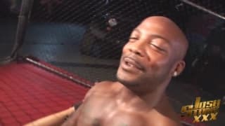 Angelina Castro suce une belle bite