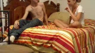 Baise de dingue pour un jeune couple