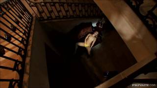 Aurora Snow adore essayer de nouvelles position