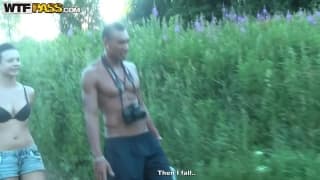 Toujours prête pour une grosse queue dehors