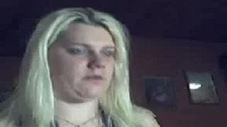 Une maman un peu ronde pour du fist fucking