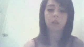 18ans et elle se touche devant la webcam