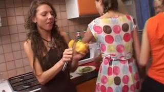 Partouze intéressante avec des gouines sexy !