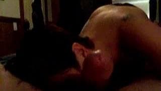 Brunette sexy pour la queue de son mec !