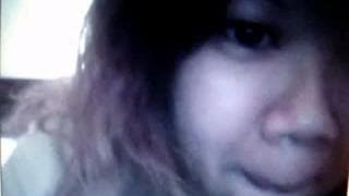 Cette amatrice poilue tripote sa vulve !