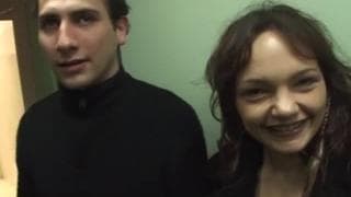 Small tits pour satisfaire deux hommes