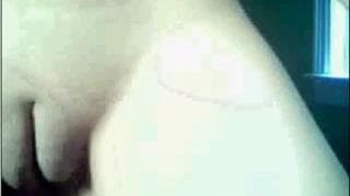 Elle s'exhibe sur le net et on adore