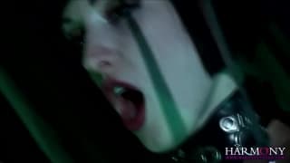 Sofia Valentine & Ree Petra sont dominatrices