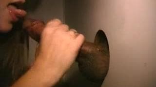 Charlee et chaud glory hole