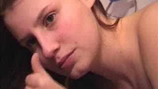 Une allemande rousse délicieuse qui s'éclate