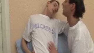 Scène Felched à ne pas louper avec des twinks