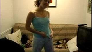 Quand une teen s'exhibe tranquillement !