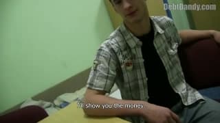 Il baise avec des gay pour des sous