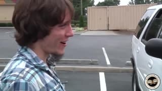 Mason Broon suce la queue de cet homme