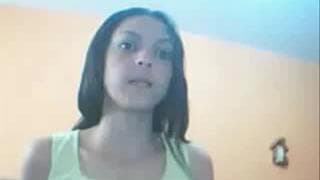 Jeune femme bandante qui se doigte !