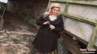 Raphaella Lily est tout simplement bonne