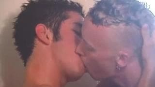 Devon Hart et un pote bien chaud à voir !