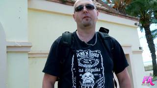 Coups de butoir dehors avec Virginia !