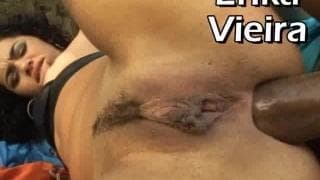 Un latino vient enculer généreusement Erika