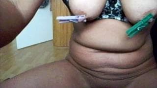 Une femme se masturbe et c'est trop bon