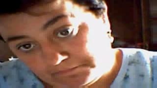 Amatrice mature s'exhibe devant sa webcam