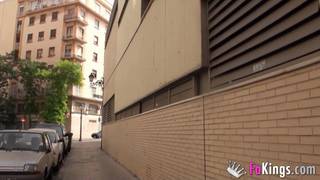 Carmen une milf latine qui prend dans le cul