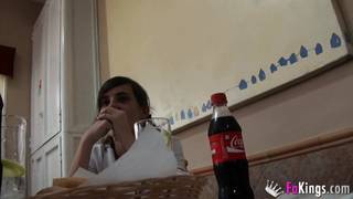 Cette jeunette en veut et il va lui donner