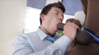 Un minet se fait déchirer le cul aujourd'hui